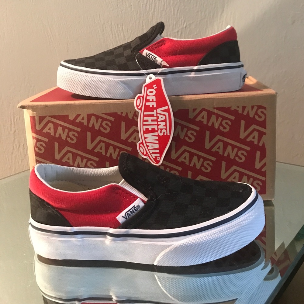 Boys classic checkerboard vans